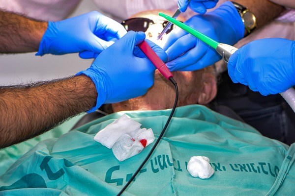 Лечение зубов под местной проводниковой анестезией