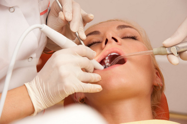 Лечение зубов под “общим” наркозом